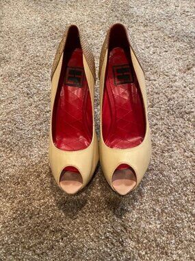 Emilio Frank Rhinestones Contrast Pump 6.5·Good·Emilio Frank·Uploaded 13 min ago